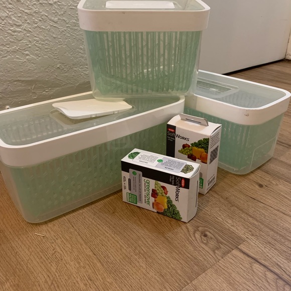 Good Grips GreenSaver Produce Keeper - 2 Large and one small - Picture 7 of 7